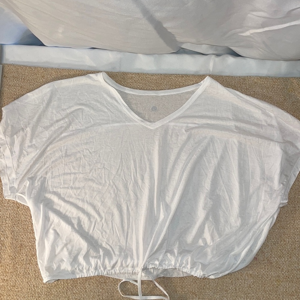 Lululemon crop top